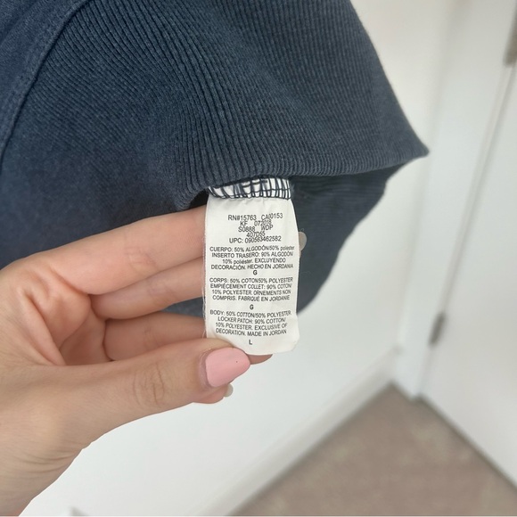 Champion Logo Crewneck Sweatshirt - Picture 5 of 6